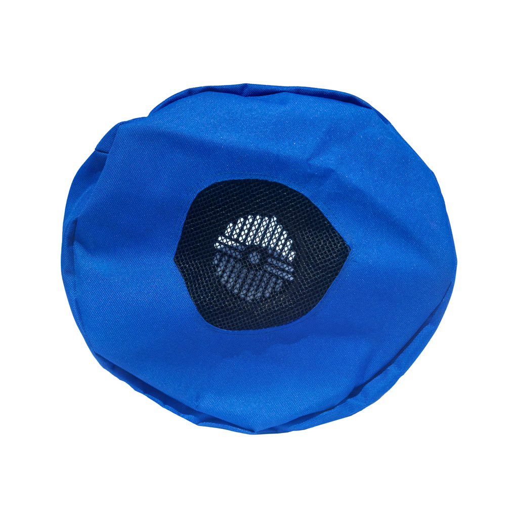 Vista superior de la funda protectora para motor, exhibiendo el diseño de ventilación que permite fl